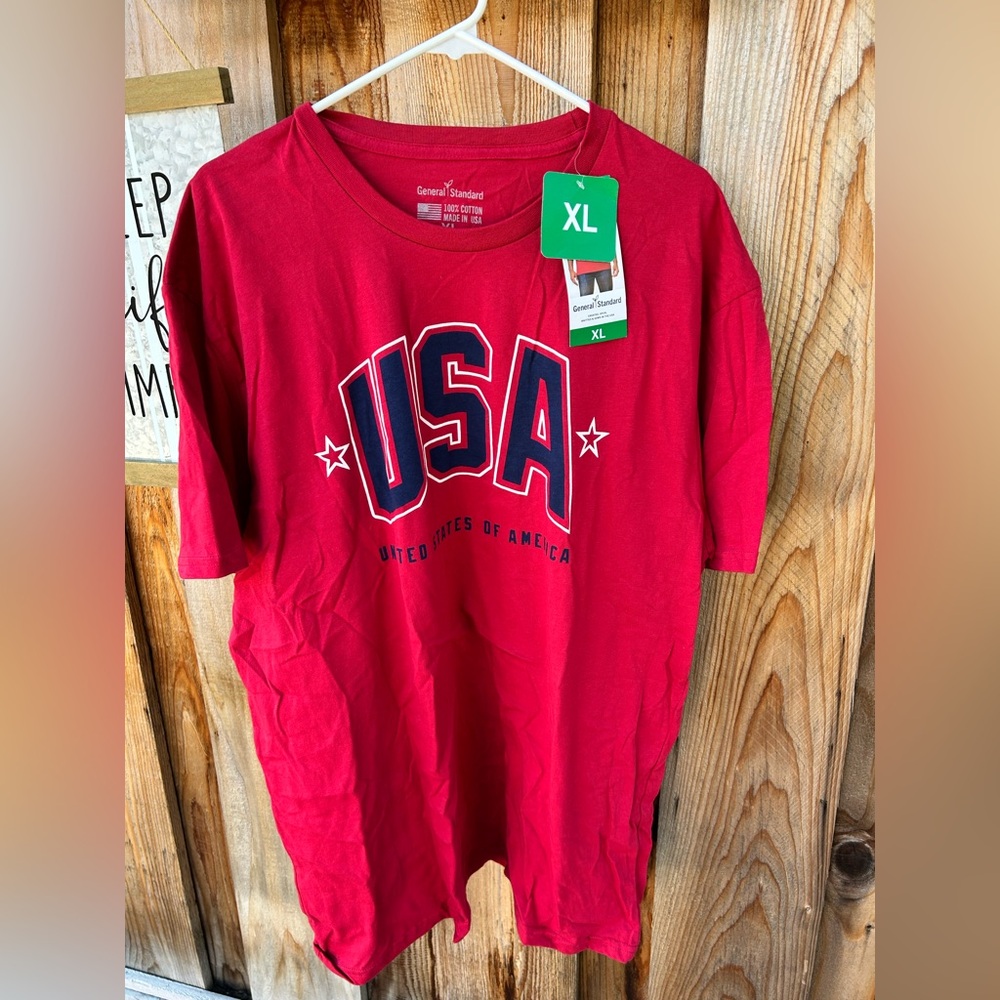 NWT men’s XL red USA 🇺🇸 tshirt 100% cotton - Picture 1 of 6